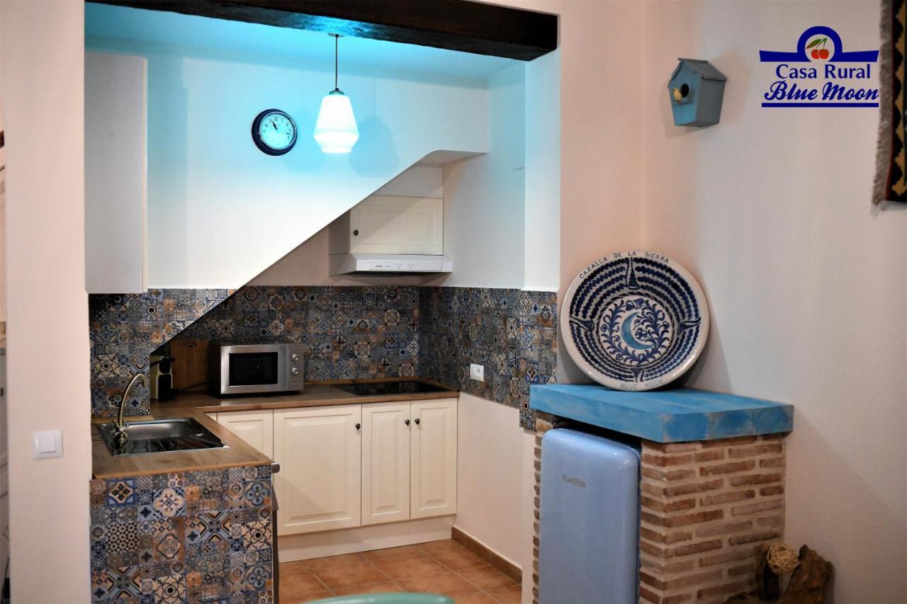 Casa Rural Blue Moon Guest House Cazalla de la Sierra Eksteriør bilde