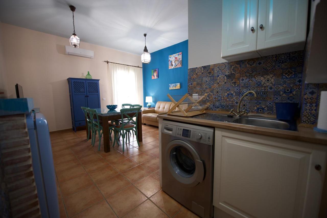 Casa Rural Blue Moon Guest House Cazalla de la Sierra Eksteriør bilde