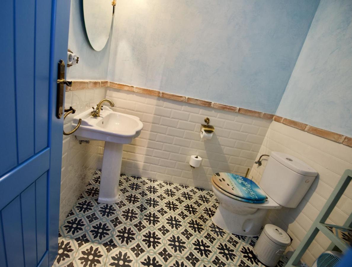 Casa Rural Blue Moon Guest House Cazalla de la Sierra Eksteriør bilde